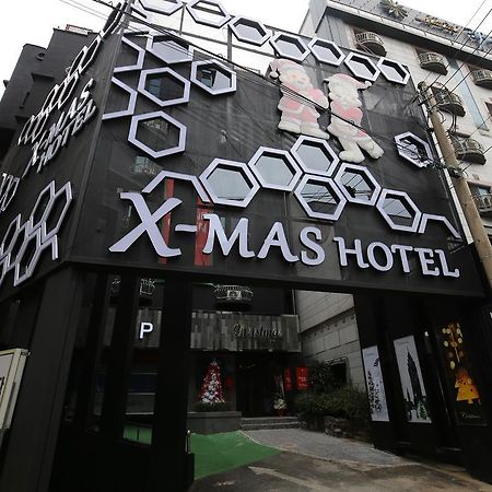 X-Mas Hotel Daejeon Bagian luar foto