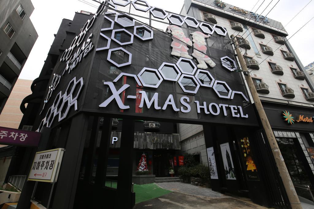 X-Mas Hotel Daejeon Bagian luar foto