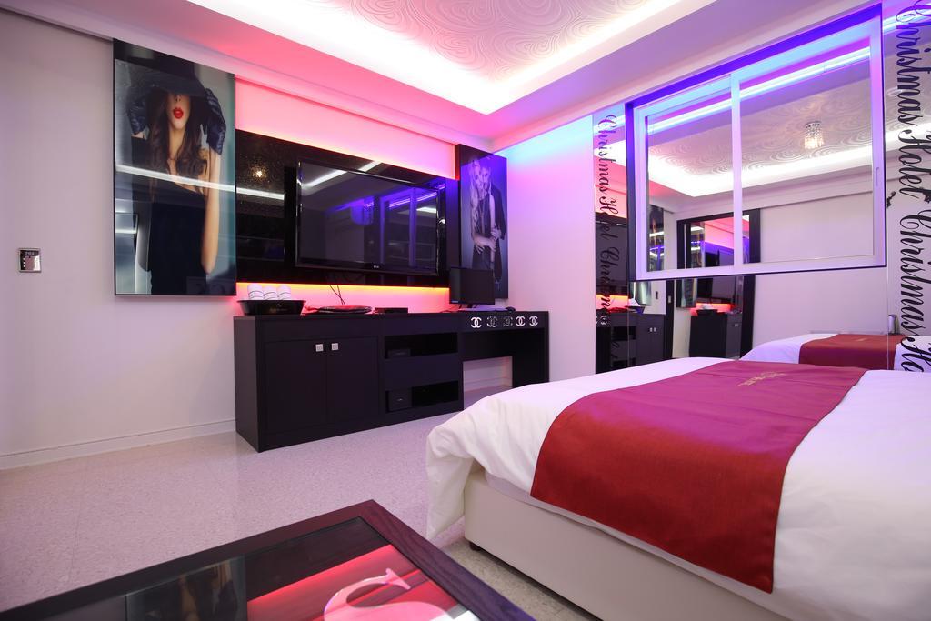 X-Mas Hotel Daejeon Bagian luar foto