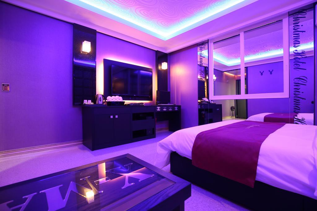 X-Mas Hotel Daejeon Bagian luar foto