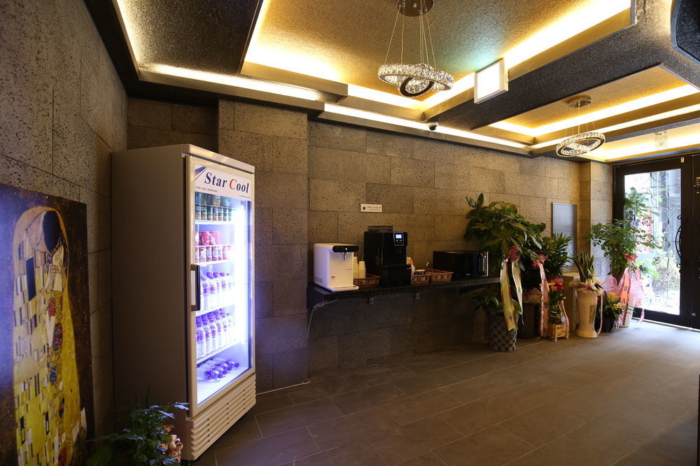 X-Mas Hotel Daejeon Bagian luar foto